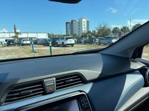 Used 2025 Nissan Versa SV image 35