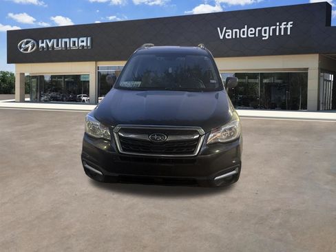 Used 2017 Subaru Forester 2.5i Premium AWD/4WD image 2