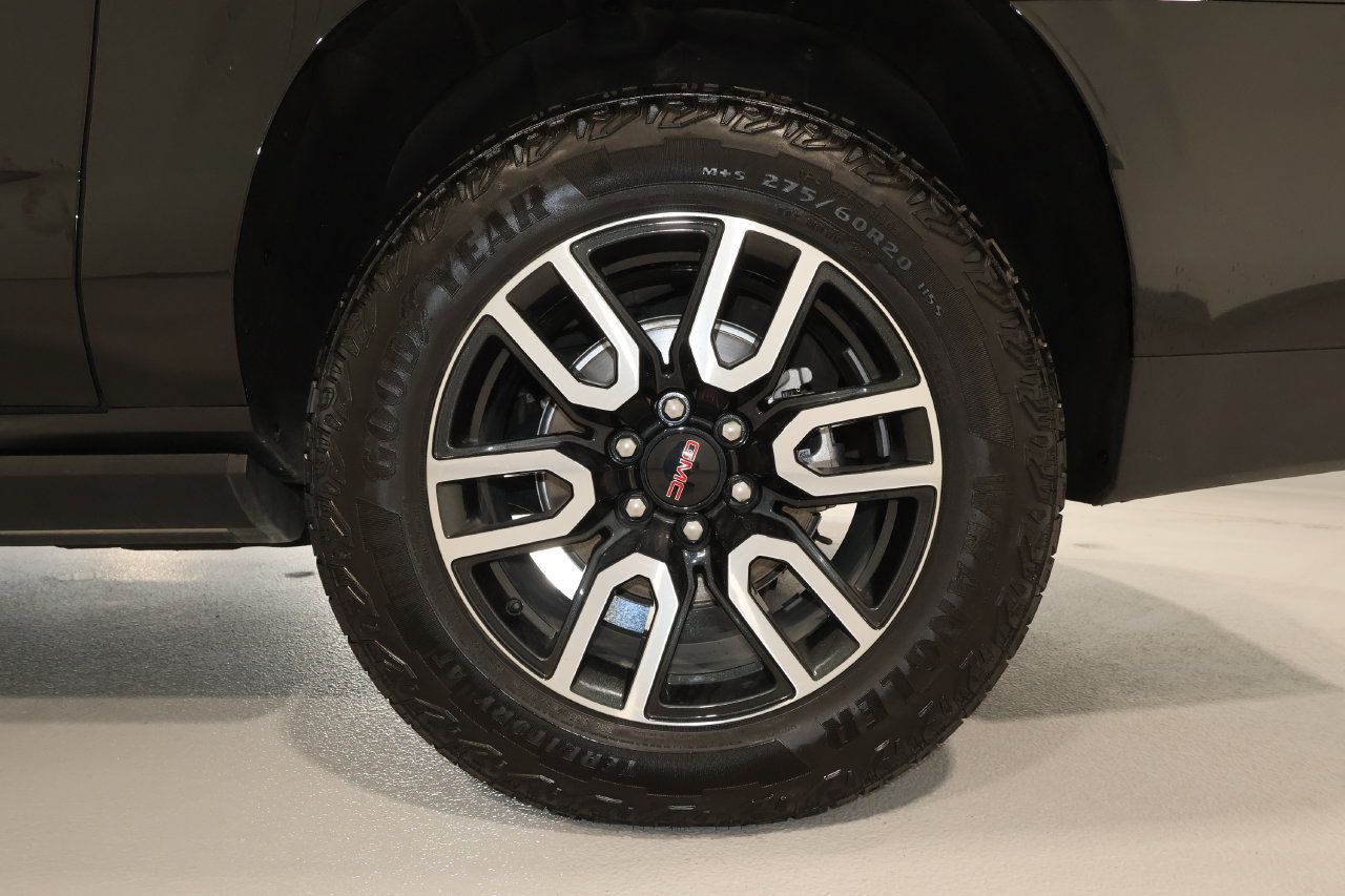 Used 2024 GMC Yukon XL AT4 w/ AT4 Premium Plus Package AWD/4WD image 36