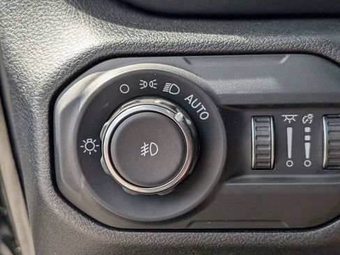 Used 2021 Jeep Wrangler Unlimited Sport image 26