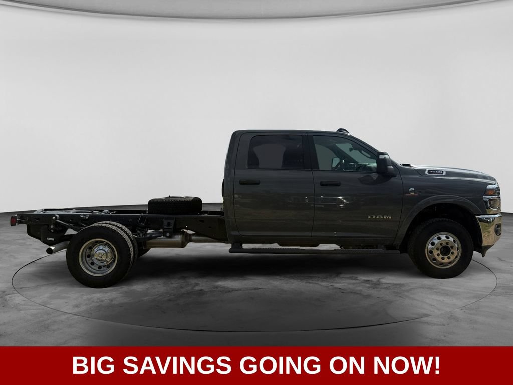 New 2027 RAM 3500 Big Horn AWD/4WD image 10