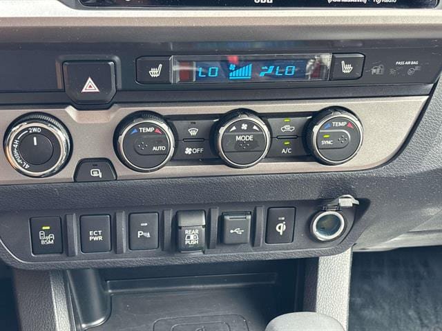 Used 2021 Toyota Tacoma Limited AWD/4WD image 21