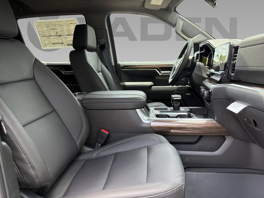 New 2026 Chevrolet Silverado 1500 RST w/ Redline Edition AWD/4WD image 10