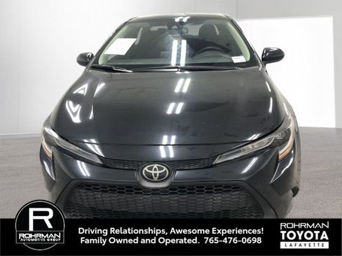 Used 2020 Toyota Corolla LE image 10