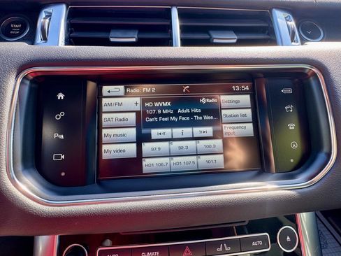 Used 2016 Land Rover Range Rover Sport HSE image 24