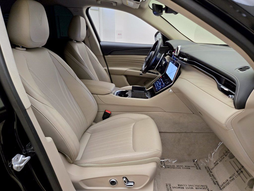 Certified 2023 Maserati Grecale GT AWD/4WD image 26