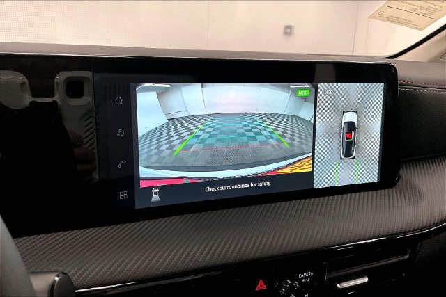 New 2026 Nissan Kicks SR w/ Cold Weather Package FWD image 25