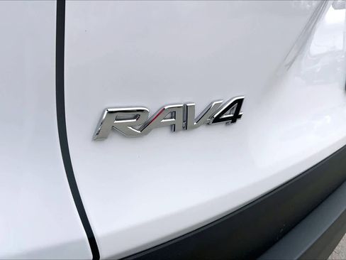 Used 2025 Toyota RAV4 LE image 30
