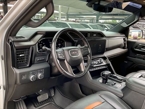 Used 2022 GMC Sierra 1500 AT4 w/ AT4 Premium Package AWD/4WD image 18