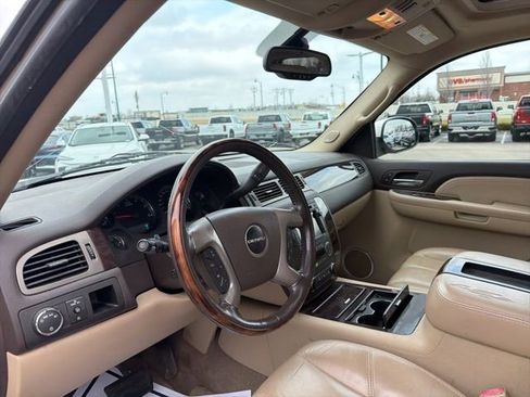 Used 2009 GMC Yukon XL Denali image 20