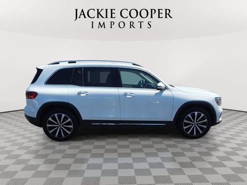 Used 2020 Mercedes-Benz GLB 250 4MATIC image 4