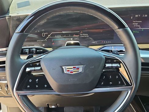 Used 2025 Cadillac Escalade Premium Luxury AWD/4WD image 19