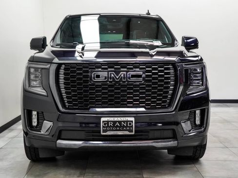 Used 2023 GMC Yukon Denali Ultimate AWD/4WD image 4