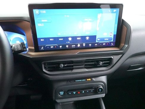 Certified 2025 Ford Bronco Sport Outer Banks w/ Outer Banks Tech Package+ AWD/4WD image 17
