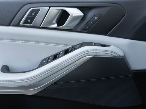 Certified 2023 BMW X5 sDrive40i image 13