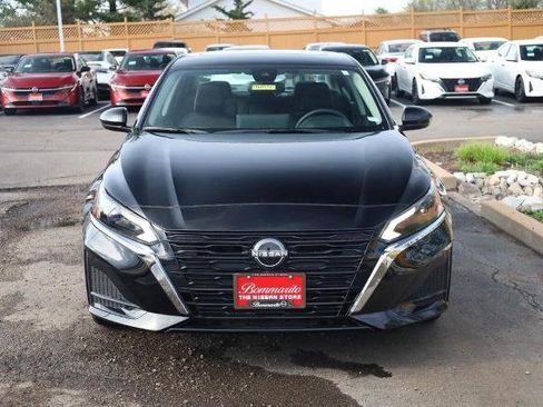 Certified 2024 Nissan Altima 2.5 SV w/ SV Premium Package image 3