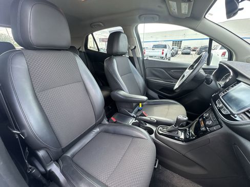 Used 2020 Buick Encore Preferred FWD image 24