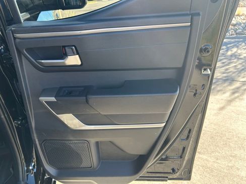 Used 2022 Toyota Tundra SR5 w/ SR5 Convenience Package image 28