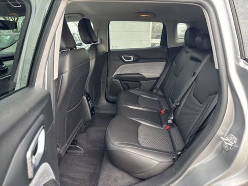 Used 2022 Jeep Compass Latitude w/ Convenience Group image 20