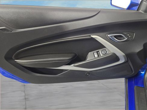 Used 2016 Chevrolet Camaro SS image 11