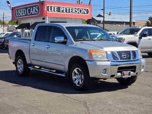 Used 2011 Nissan Titan SV w/ SV Value Truck Pkg AWD/4WD image 7