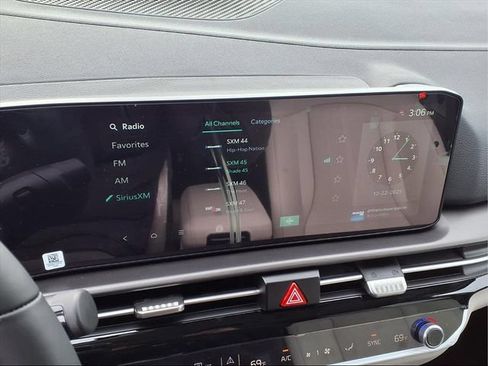 New 2026 Kia Sportage EX FWD image 8