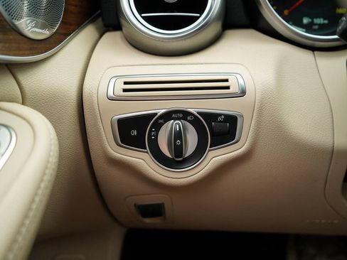 Used 2020 Mercedes-Benz C 300 4MATIC Sedan image 33