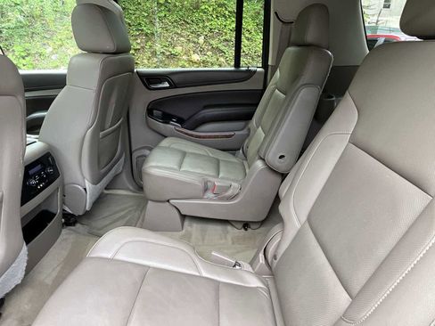 Used 2015 Chevrolet Suburban LTZ image 24