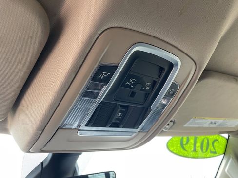 Used 2019 RAM 1500 Laramie image 11