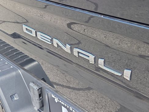 Used 2026 GMC Sierra 1500 Denali AWD/4WD image 16