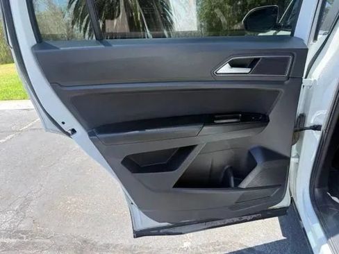 Used 2018 Volkswagen Atlas S FWD image 11
