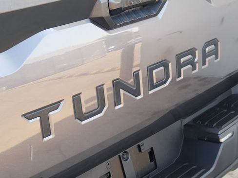 Used 2022 Toyota Tundra SR5 AWD/4WD image 9