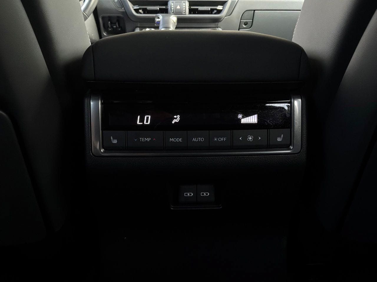 Used 2024 Lexus GX 550 w/ Accessory Package (2T) AWD/4WD image 21