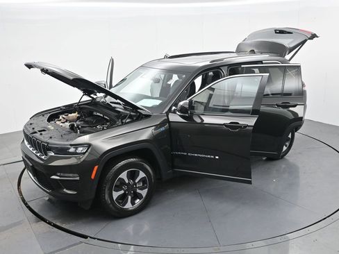 Used 2024 Jeep Grand Cherokee Limited 4xe image 39