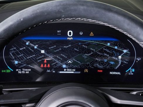 Certified 2024 Porsche Cayenne Coupe image 21