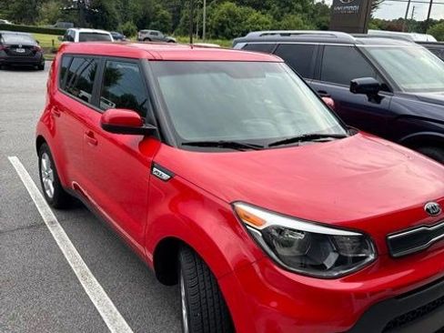 Used 2019 Kia Soul FWD image 1
