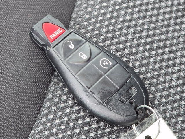 Used 2020 Jeep Cherokee Latitude w/ Cold Weather Group FWD image 36