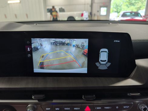 Used 2024 Kia Telluride EX w/ EX Captain's Chair Package AWD/4WD image 14