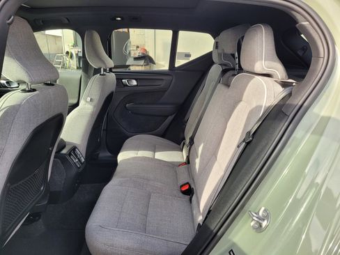 Certified 2023 Volvo XC40 Recharge Ultimate image 11