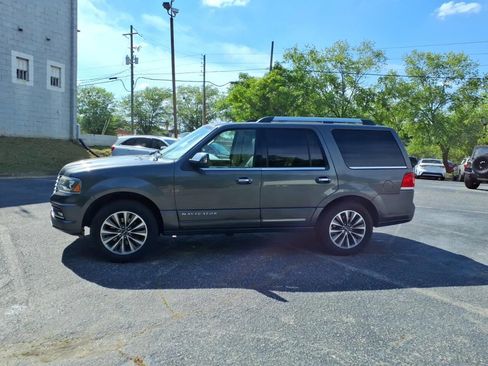 Used 2015 Lincoln Navigator 4WD image 8