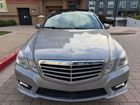 Used 2010 Mercedes-Benz E 550 Sedan image 16