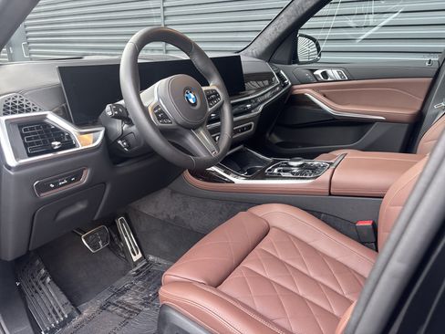 Used 2026 BMW X7 xDrive40i w/ M Sport Package AWD/4WD image 10