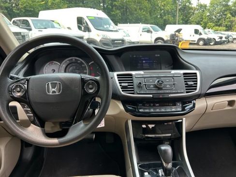 Used 2017 Honda Accord LX image 11