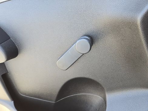 Used 2020 Chevrolet Sonic LT image 36