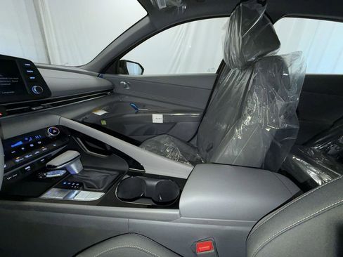 New 2026 Hyundai Elantra SEL Sport Premium FWD image 11