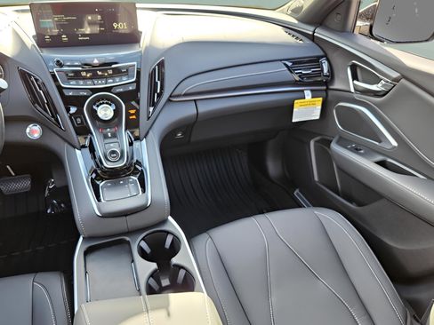 New 2025 Acura RDX SH-AWD image 14
