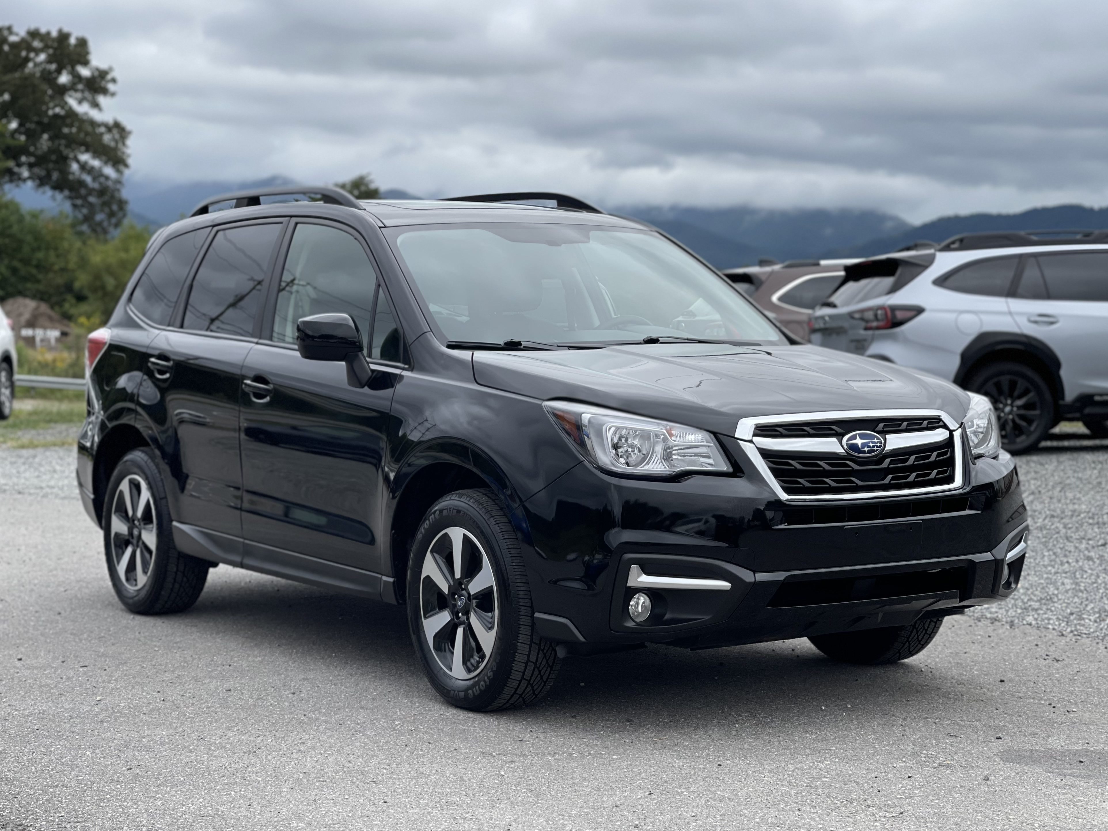 Used 2017 Subaru Forester 2.5i Premium w/ All-Weather Package AWD/4WD image 1