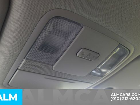 Used 2025 Kia Soul LX w/ LX Technology Package FWD image 34