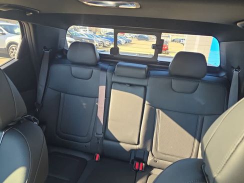 Used 2025 Hyundai Santa Cruz Limited image 16