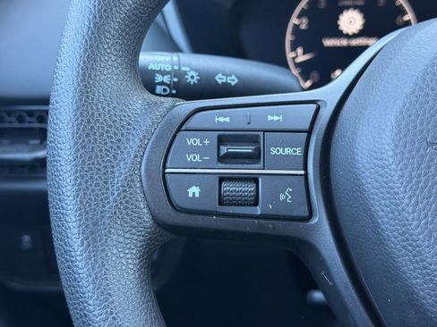 Certified 2025 Honda HR-V LX image 27